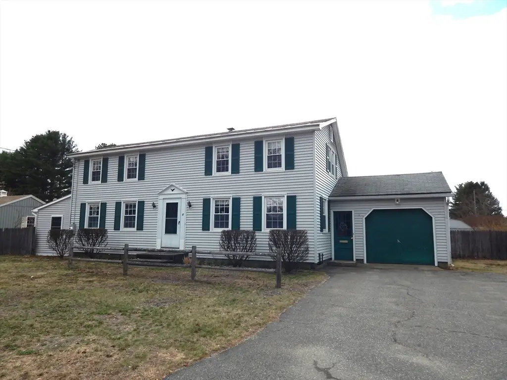 8 Chester St, Turners Falls, MA 01376 - #1