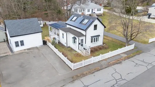 18 Sherman Pl, Woburn, MA 01801