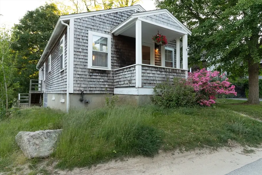 9 Cricket Ln, Falmouth, MA 02543 - #3