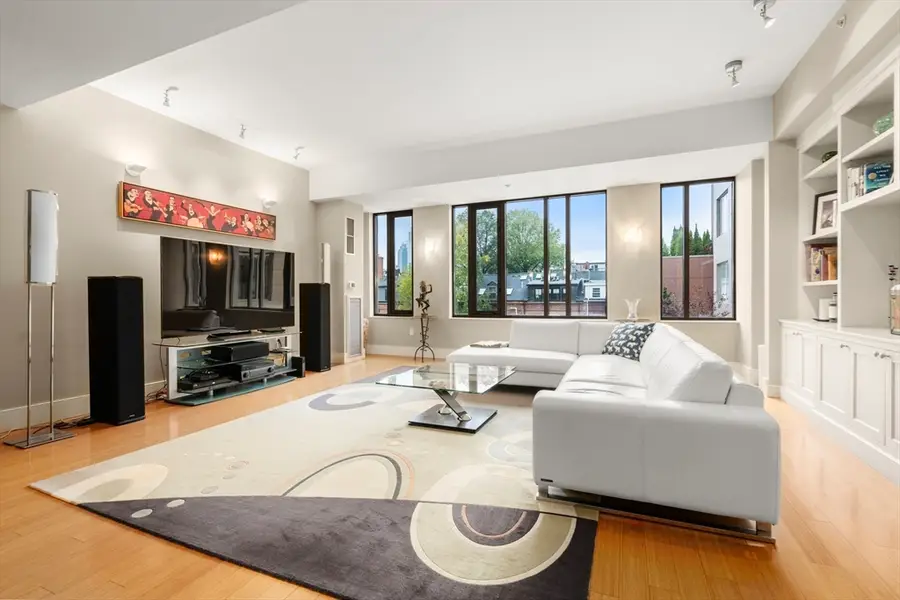 1313 Washington St #330, Boston, MA 02118 - #3