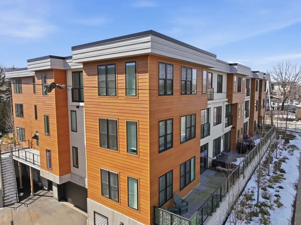 68 Los Angeles #PH5, Newton, MA 02458 - #1