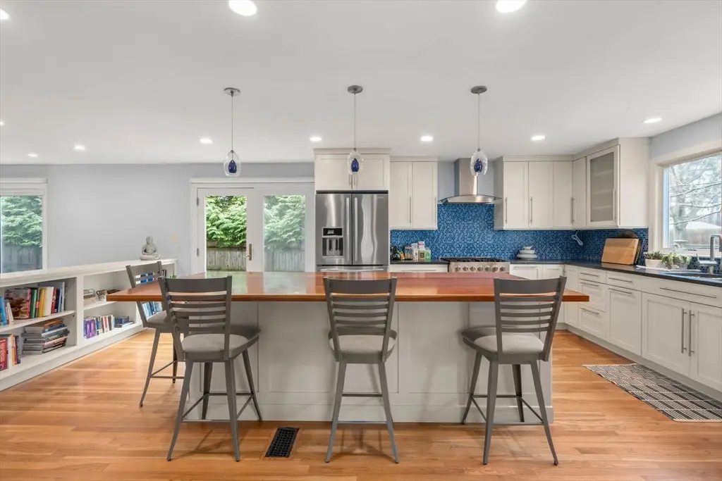 5 Derby St, Newton, MA 02465 - #1