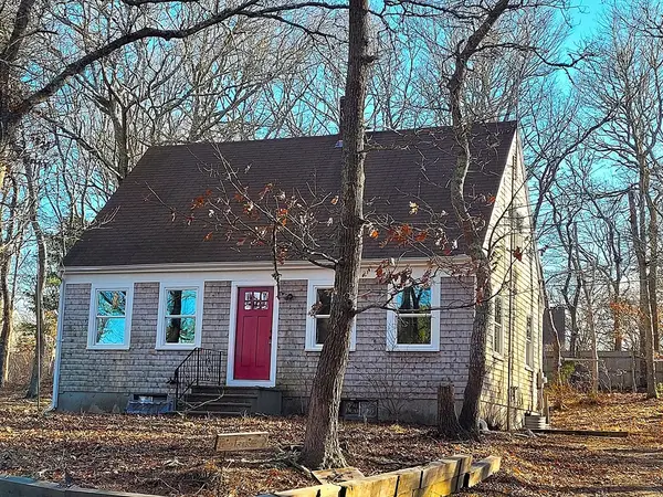 14 South Yarmouth Rd, Dennis, MA 02638