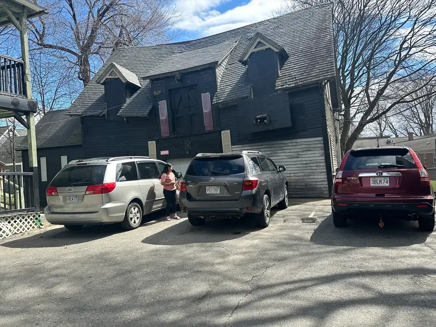 39 Woodland St, Worcester, MA 01610 - #3