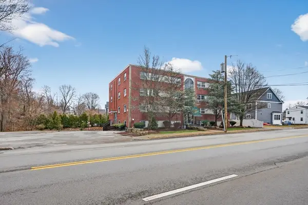 588 Main Street #3D, Stoneham, MA 02180