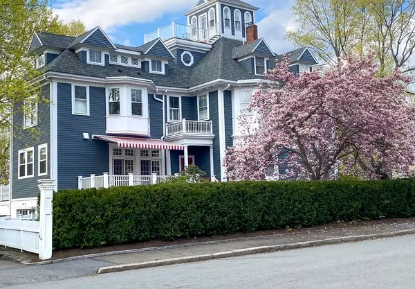 49 Shaw St, Newton, MA 02465