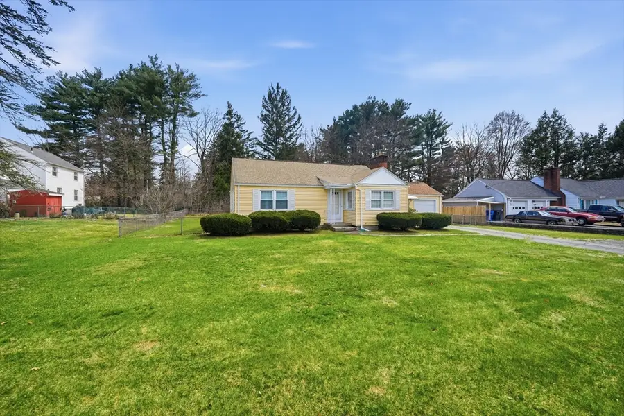 15 Kingoke Ln, Springfield, MA 01119 - #2