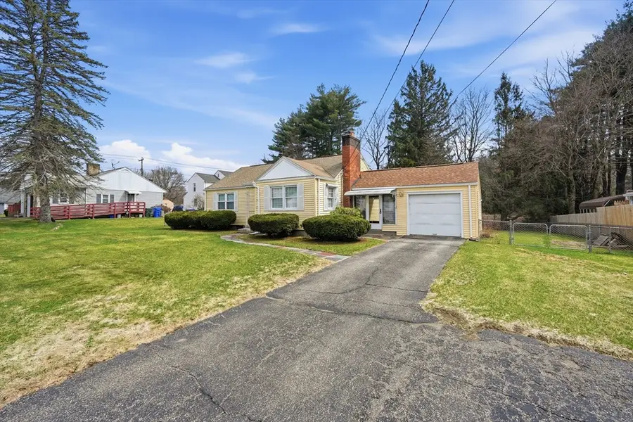 15 Kingoke Ln, Springfield, MA 01119 - #3