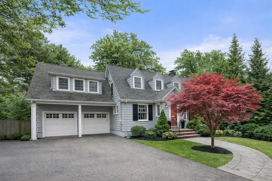 272 Quinobequin Rd, Newton, MA 02468 - #2