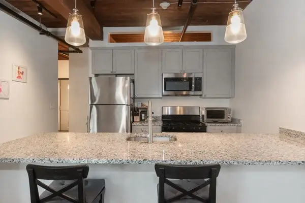 55 Sterling St #305, Clinton, MA 01510