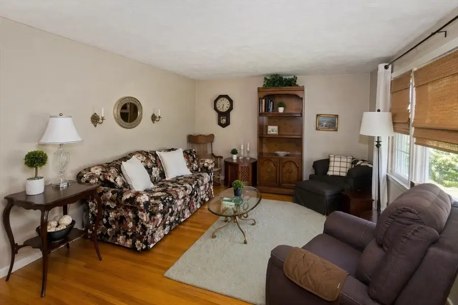 18 Burt Ave, East Longmeadow, MA 01028 - #3