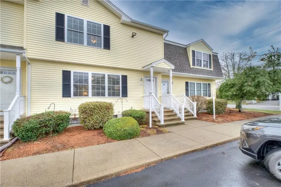 25 Hyde Ave #25, Pawtucket, RI 02861 - #2