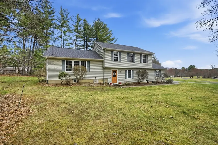 7 Hillside Meadows Dr, Southampton, MA 01073 - #3