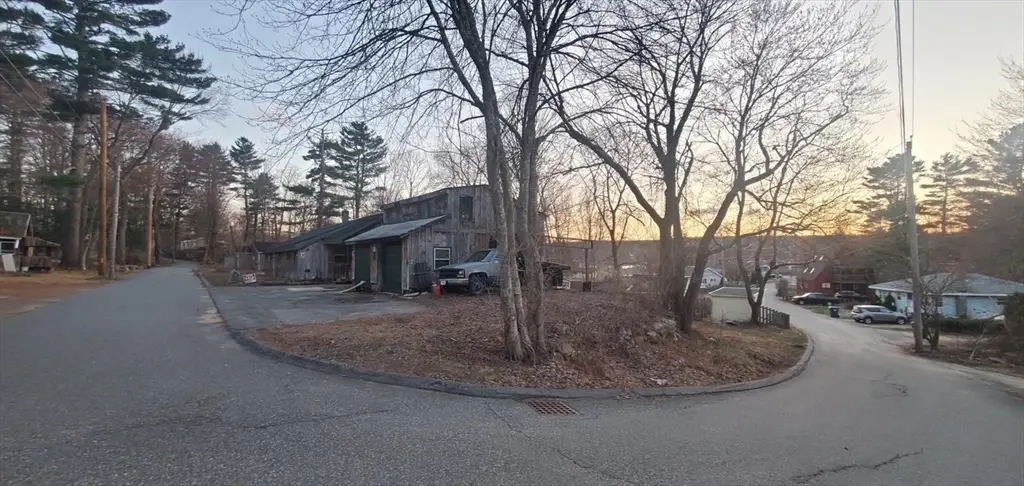 3 Woodland Hts, Wales, MA 01081 - #1