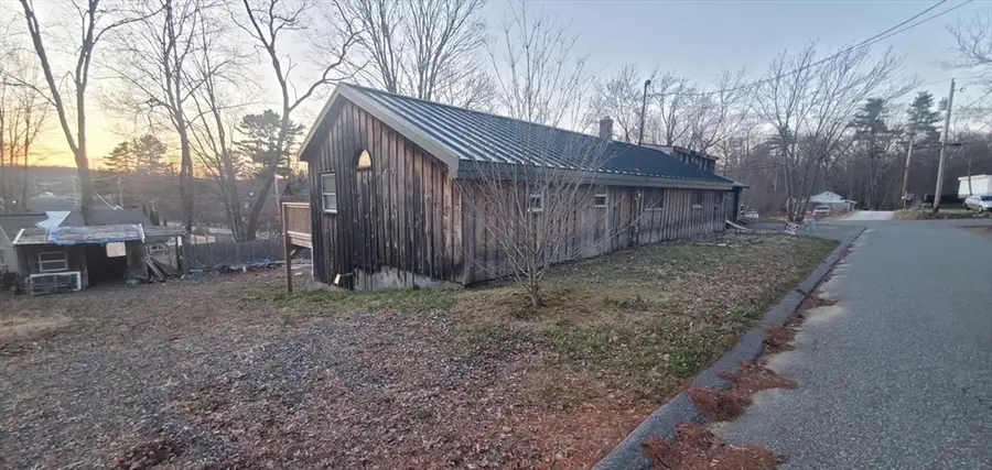 3 Woodland Hts, Wales, MA 01081 - #2