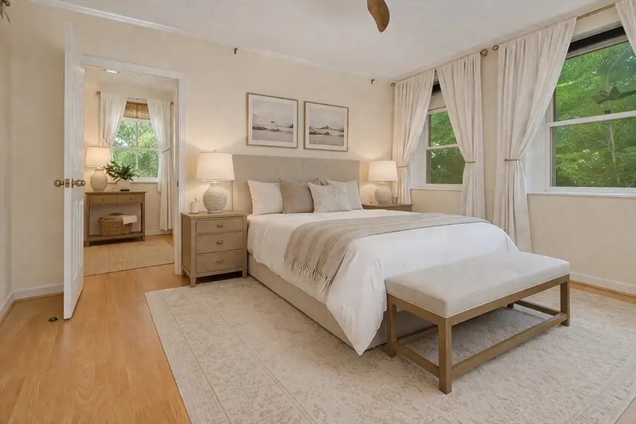 75 Glen Rd #B5, Brookline, MA 02445 - #3