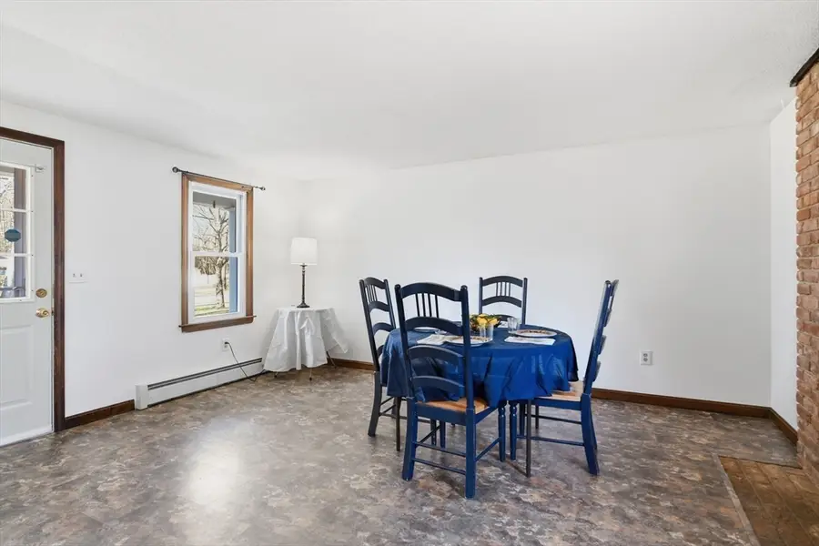 390 Barry Street, Feeding Hills, MA 01030 - #3