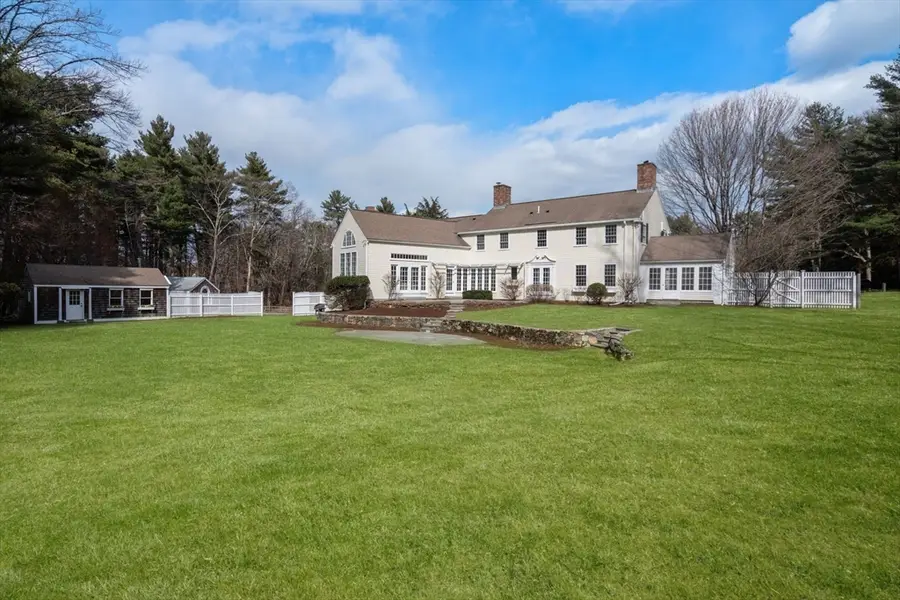 85 Strawberry Hill St, Dover, MA 02030 - #3