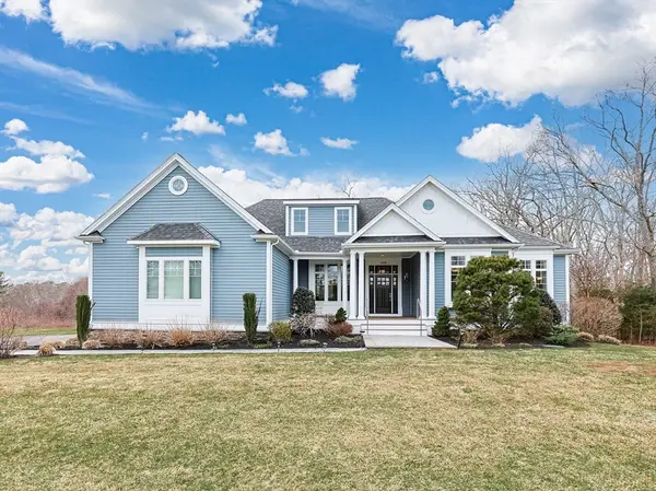 105 Palmer River Rd, Swansea, MA 02777