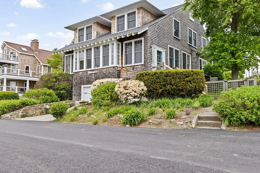 4 Glover Ave, Hull, MA 02045 - #1