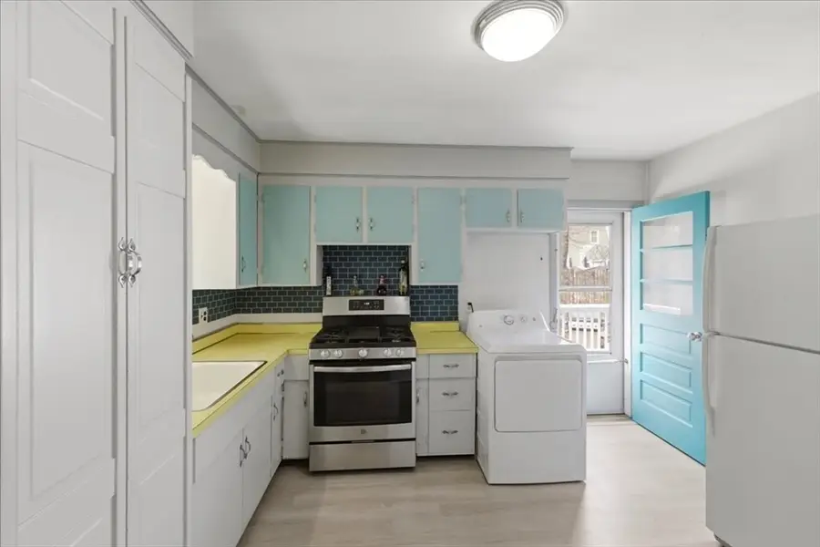 54 Waldo St, Dedham, MA 02026 - #3