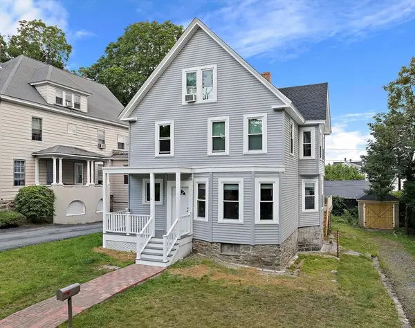 10 Trowbridge Rd, Worcester, MA 01609