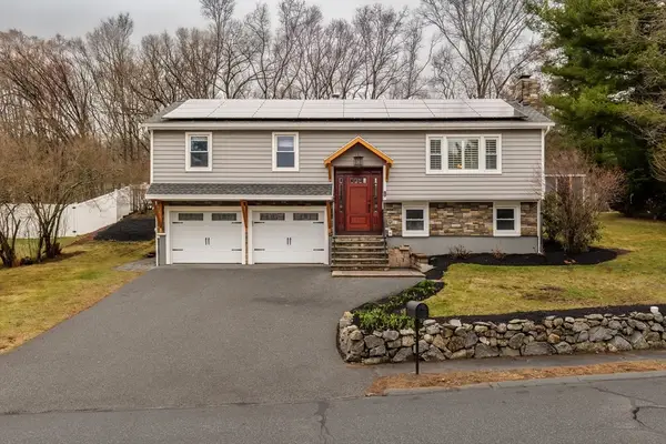 29 Winn Valley Dr, Burlington, MA 01803