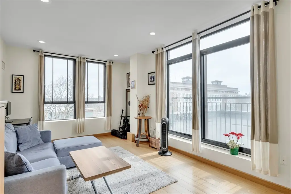 251 Heath St #421, Boston, MA 02130 - #1