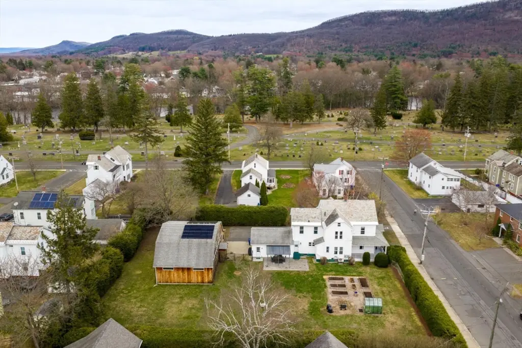 89 Garfield Ave, Easthampton, MA 01027 - #1