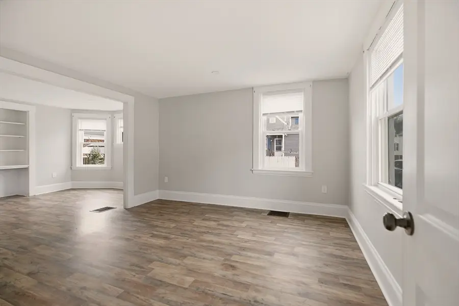 184 Summer St, New Bedford, MA 02740 - #3