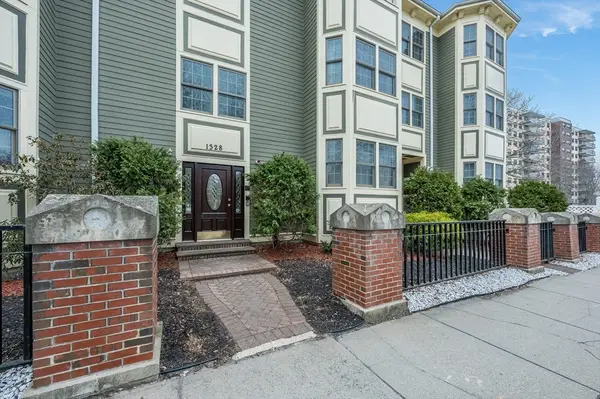 1328 Broadway #3, Somerville, MA 02144