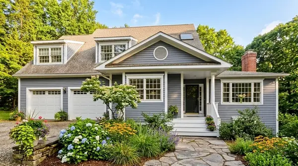 36 Trillium Way, Amherst, MA 01002