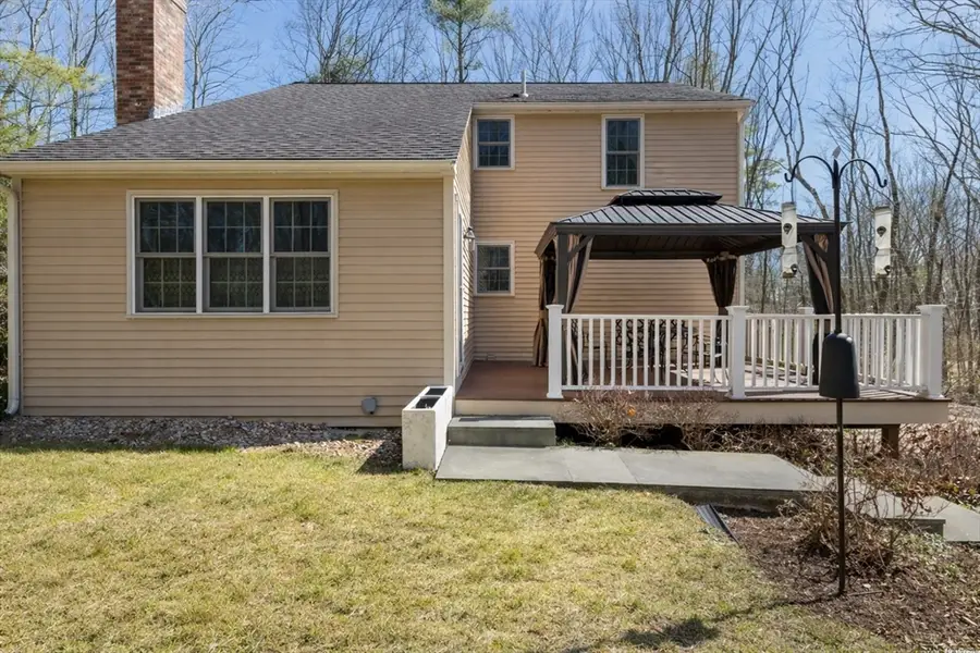 40 W Elm St, Hopkinton, MA 01748 - #3