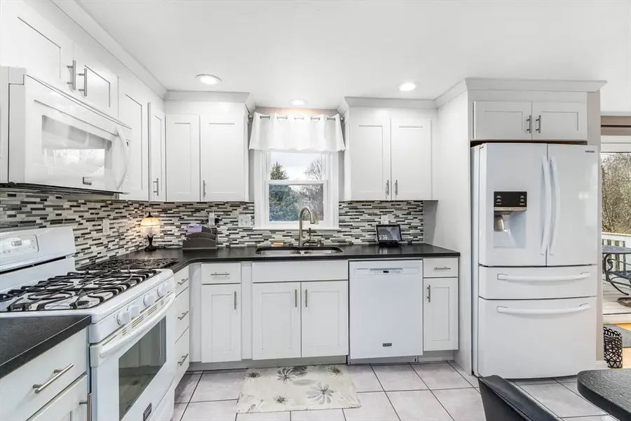 57 Stafford St #F, Plymouth, MA 02360 - #3