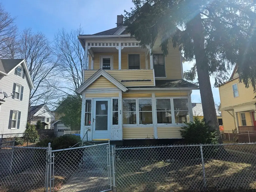 29 Yale St, Springfield, MA 01109 - #1