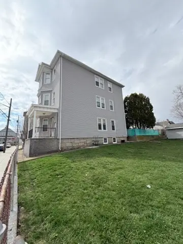 26 Stockton St, Fall River, MA 02721 - #3