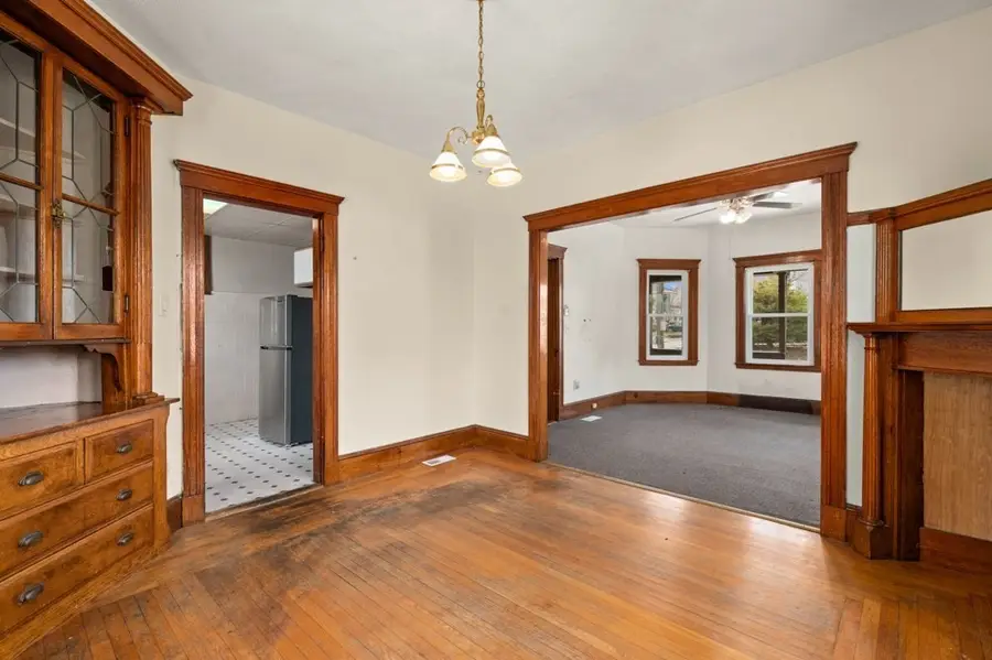 542 Riverside Ave, Medford, MA 02155 - #3