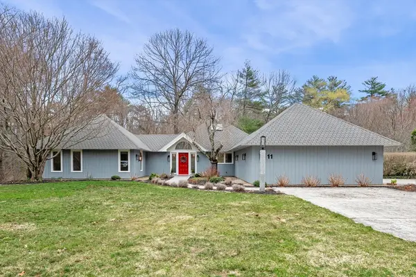 11 Brentwood Way, Ipswich, MA 01938