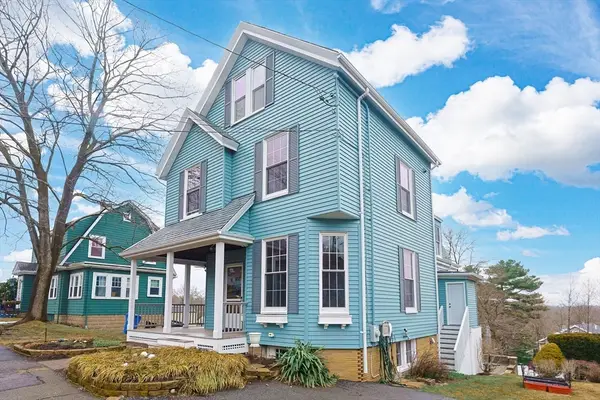 43 Leonard St, Waltham, MA 02451