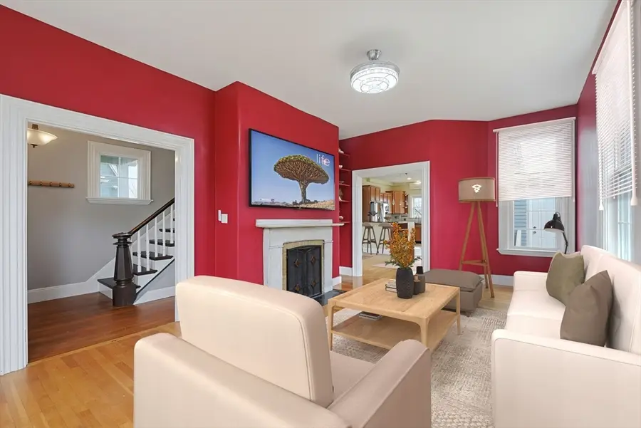 43 Leonard St, Waltham, MA 02451 - #3