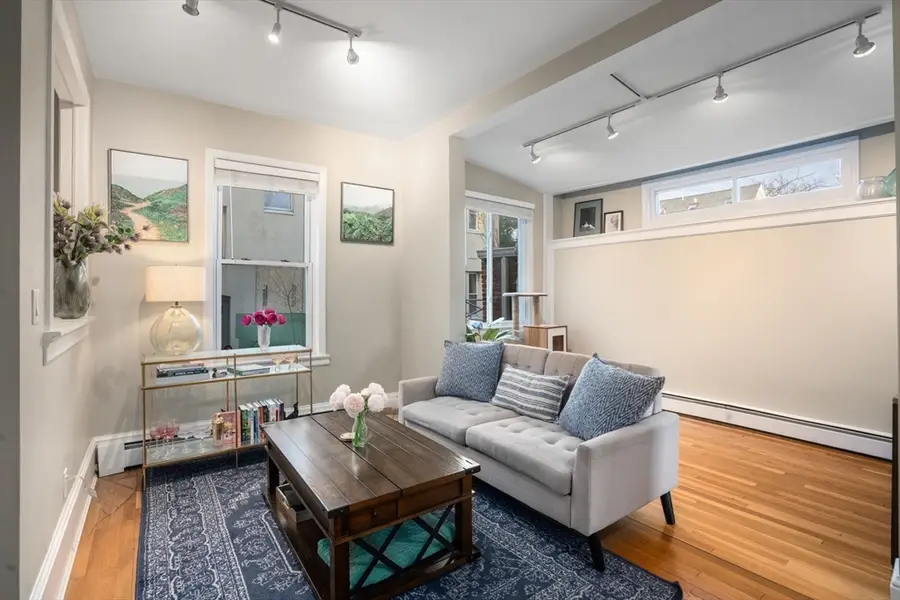 122 Trowbridge #1R, Cambridge, MA 02138 - #3