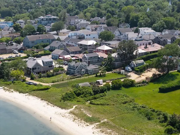 26 Union Court #7, Tisbury, MA 02568