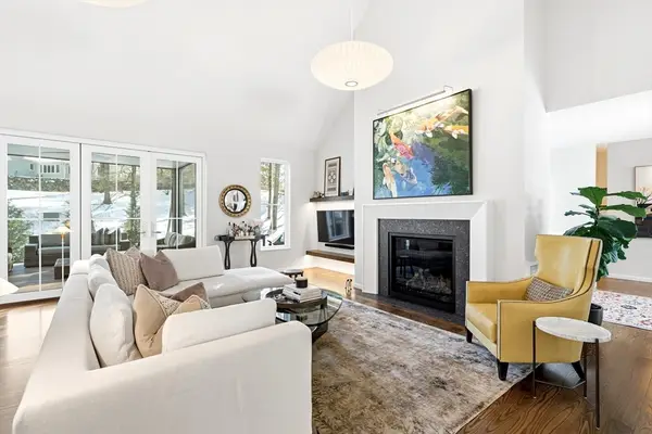 92 Common St, Groton, MA 01450