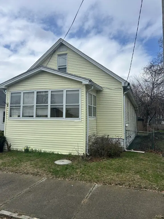 14 Drew Ct, Springfield, MA 01104 - #2