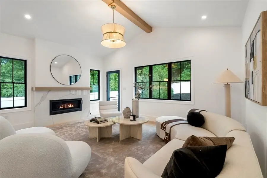 71 Cloverdale Rd, Newton, MA 02461 - #2