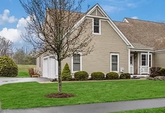26 Sanctuary Ln #26, Hopkinton, MA 01748