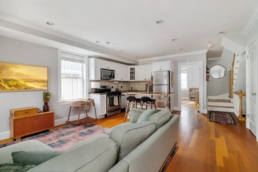 394 E 8th St #3, Boston, MA 02127 - #3