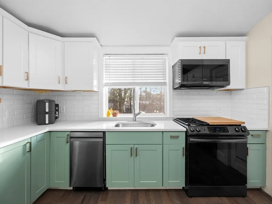 17 Preston St, Wakefield, MA 01880 - #3