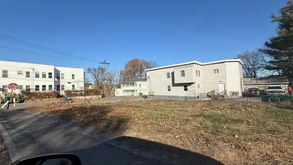 38-44 Granite St, Fitchburg, MA 01420