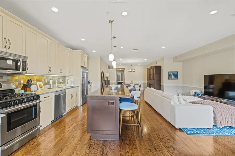 774 E 3rd St #1, Boston, MA 02127 - #3